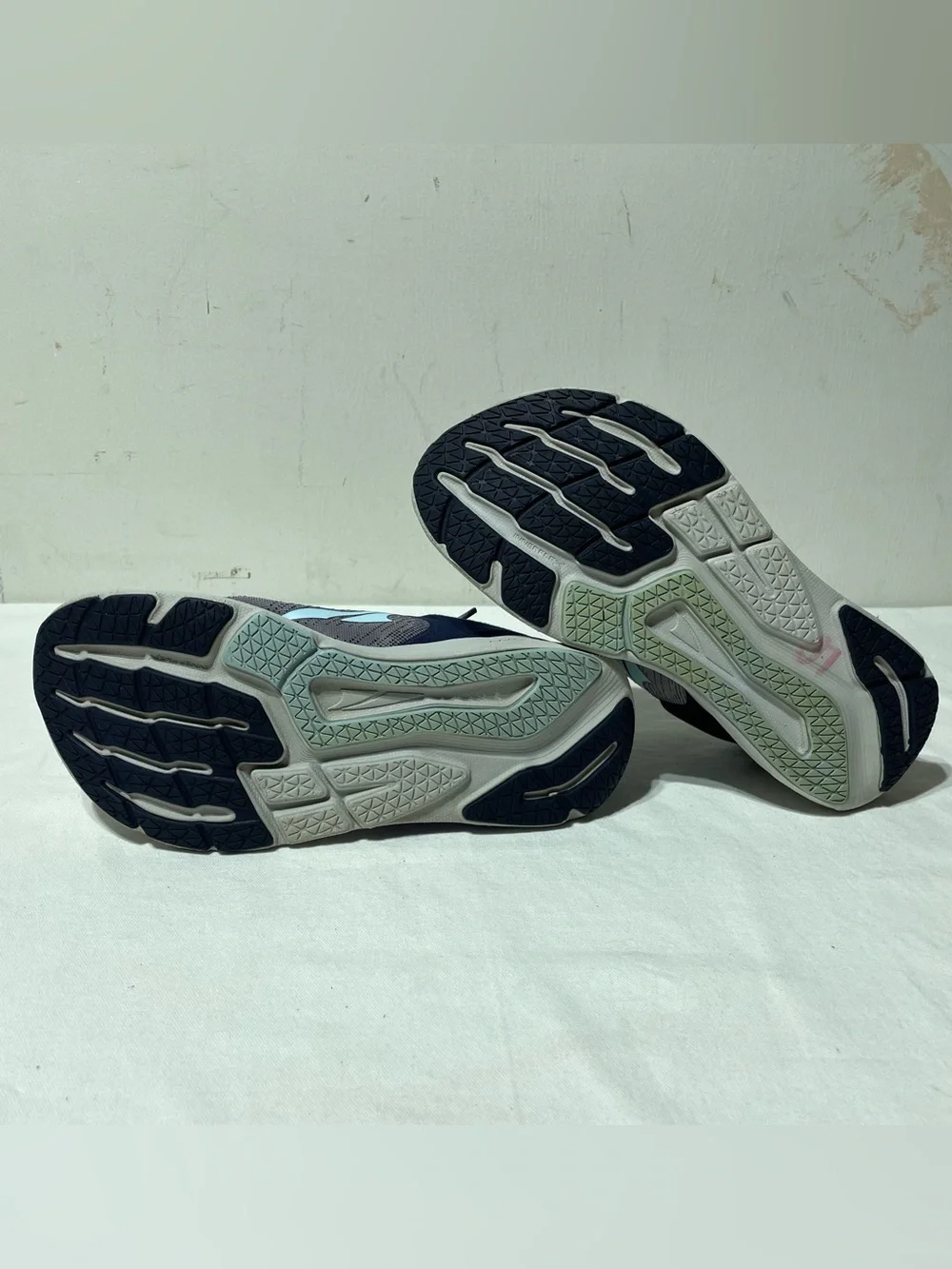 Altra Provision 8 Running Shoes Women’s 9 Gray Blue Road Running Zero Drop